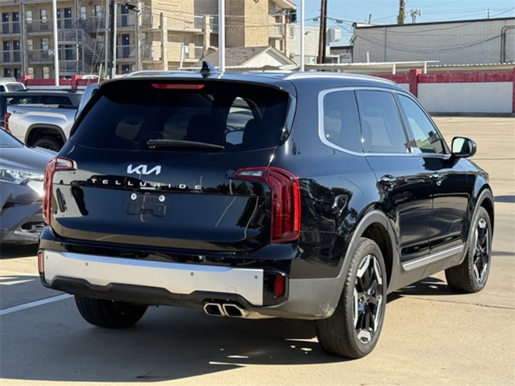 Used 2024 Kia Telluride S SUV