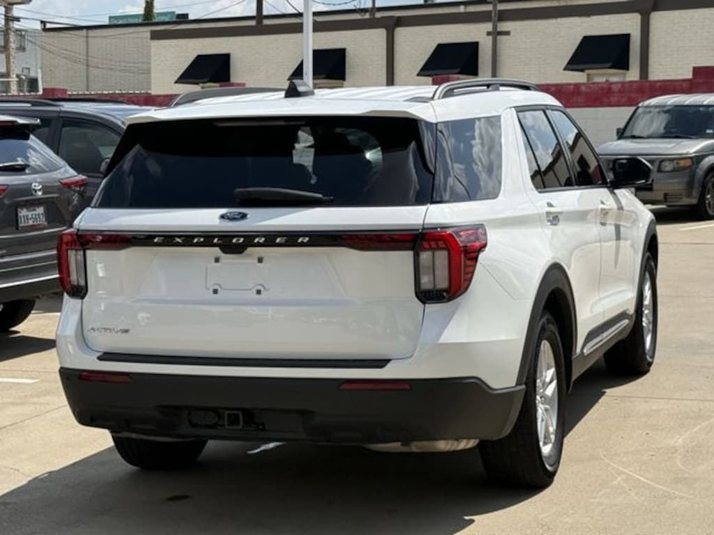 Used 2025 Ford Explorer Active SUV