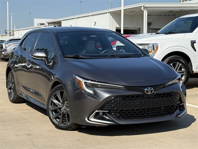 2023 Toyota Corolla XSE photo 2