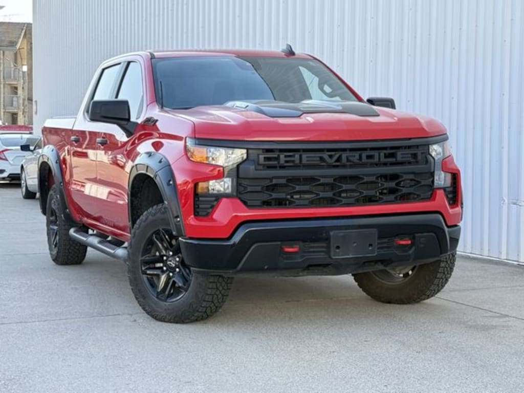 Used 2025 Chevrolet Silverado 1500 Custom Trail Boss Truck Crew Cab