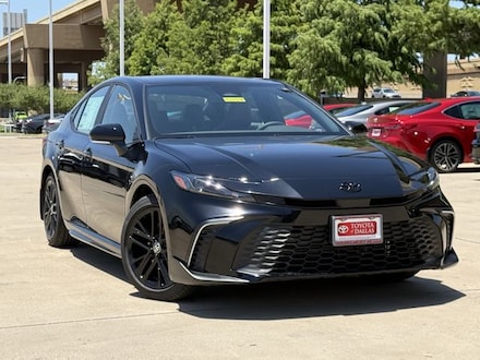 2026 Toyota Camry SE Sedan