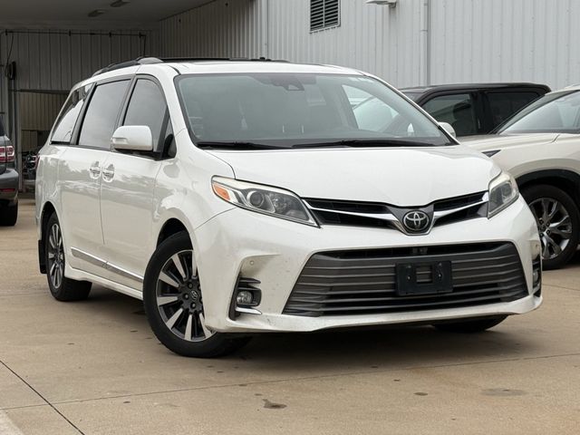 2018 Toyota Sienna Blanco (Super White) Minivan 8 velocidades Automática