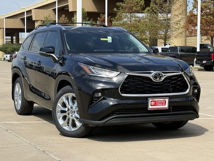 2026 Toyota Highlander Limited SUV