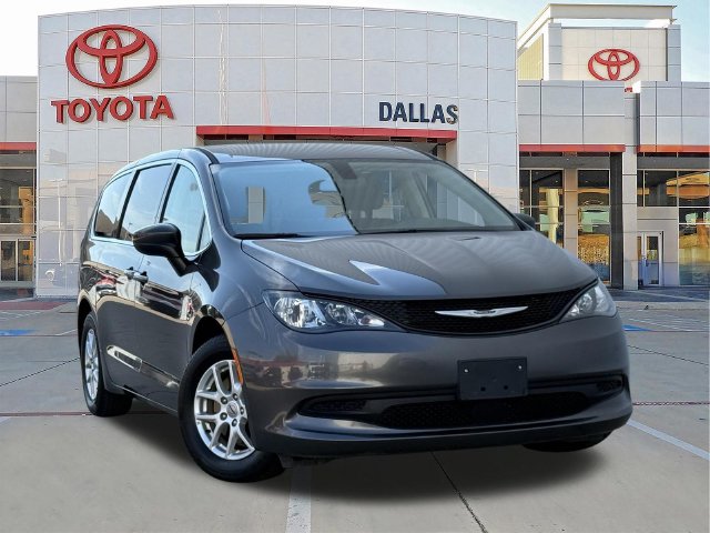 2022 Chrysler Voyager
