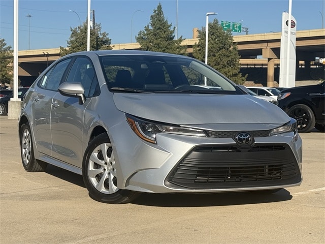 Used 2024 Toyota Corolla LE with VIN 5YFB4MDE7RP138275 for sale in Northfield, Minnesota