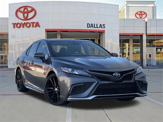 2024 Toyota Camry XSE's photo