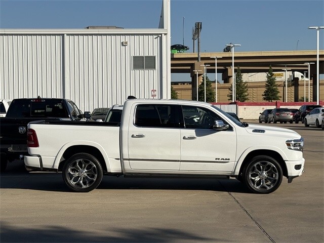 2022 Ram 1500 Limited photo 2