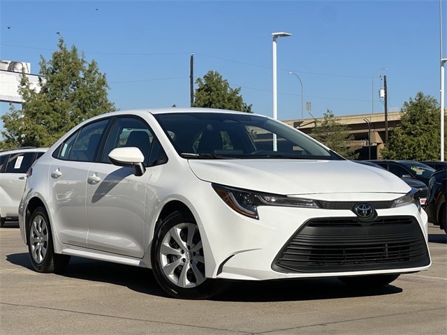 Used 2024 Toyota Corolla LE with VIN 5YFB4MDE4RP082635 for sale in Dallas, TX