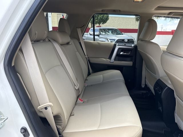2022 Toyota 4Runner SR5 Premium - Photo 32