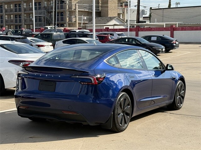 2025 Tesla Model 3 Long Range photo 4