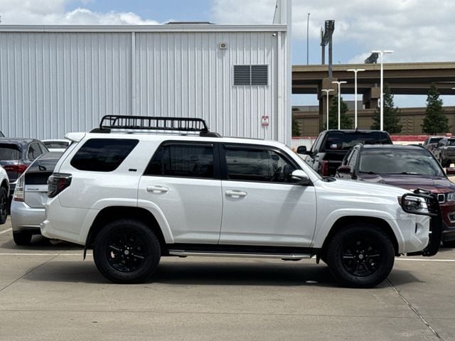 2022 Toyota 4Runner SR5 Premium - Photo 3