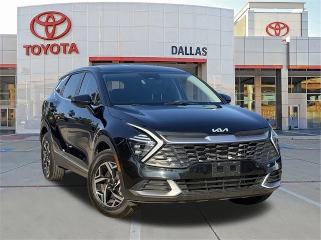 Used 2024 Kia Sportage LX SUV