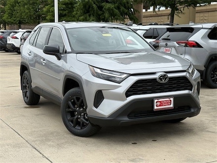 2025 Toyota RAV4 LE SUV