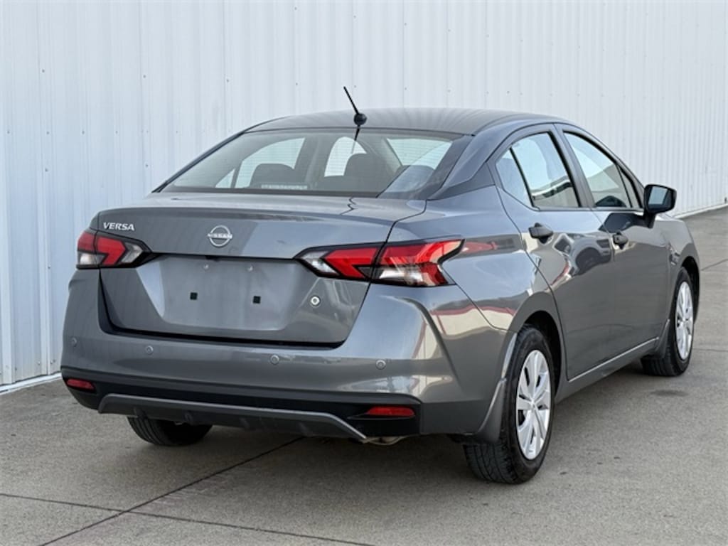 Used 2025 Nissan Versa 1.6 S Sedan