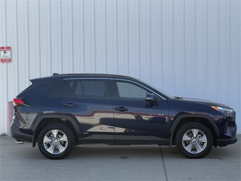 Used 2025 Toyota RAV4 Hybrid XLE SUV