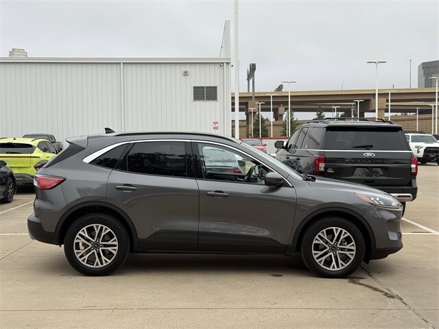 2021 Ford Escape SEL photo 2