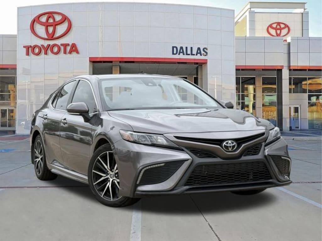 Used 2024 Toyota Camry SE Sedan
