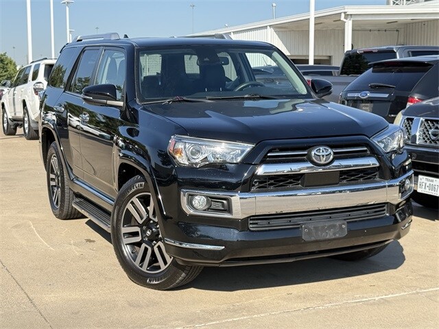 2020 Toyota 4Runner Limited photo 2