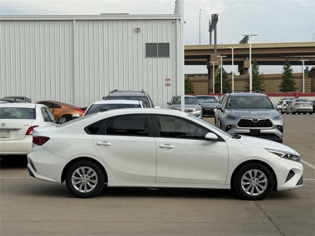 Used 2023 Kia Forte LX Sedan
