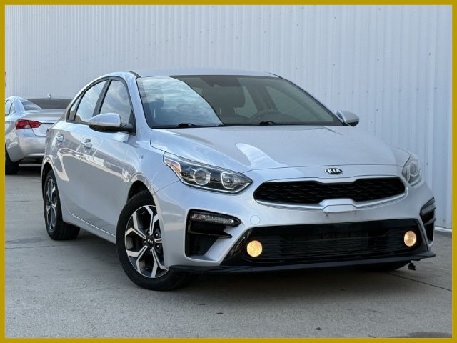 Silky Silver 2021 Kia Forte Sedan Front-Wheel Drive Continuously Variable Transmission