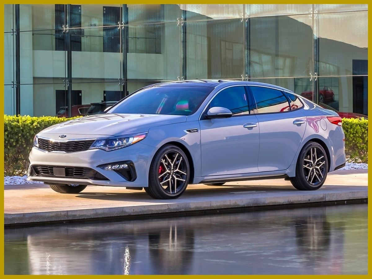 2019 Kia Optima LX's photo
