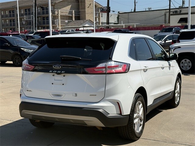 2022 Ford Edge SEL photo 4