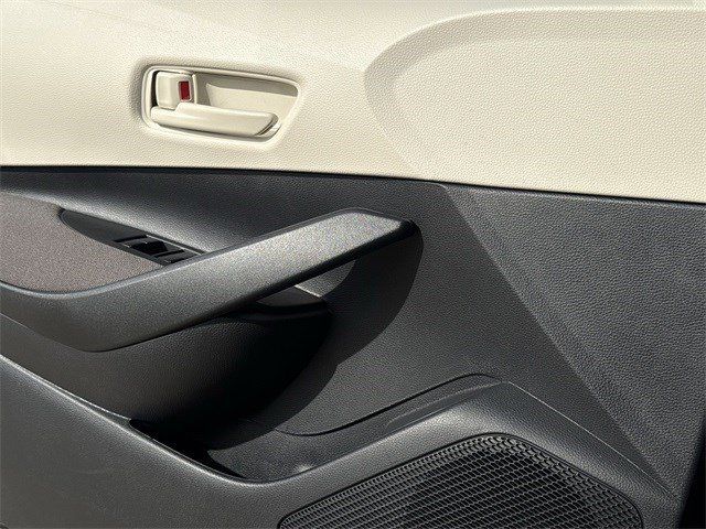 2026 Toyota Corolla LE - Photo 26