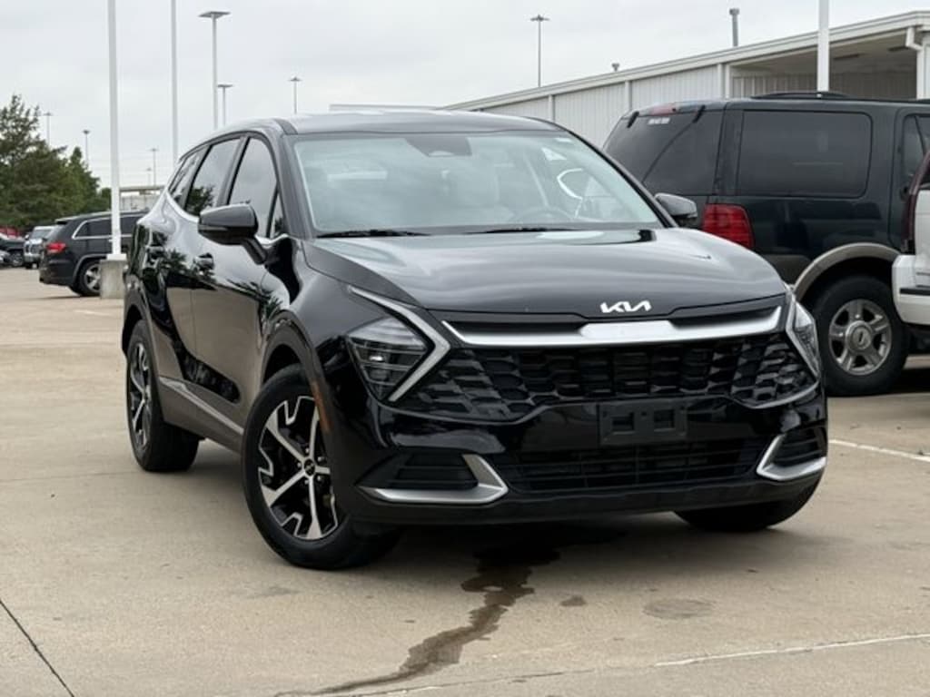 Used 2024 Kia Sportage EX SUV