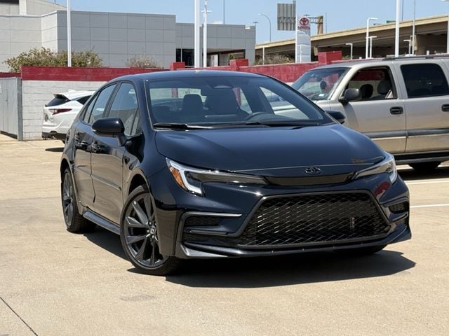 2025 Toyota Corolla SE - Photo 2
