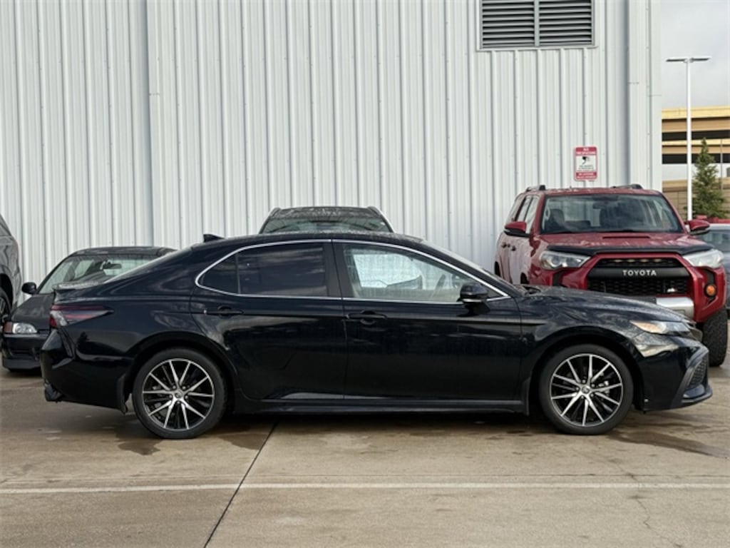 Used 2023 Toyota Camry SE Sedan