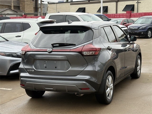 2022 Nissan Kicks S photo 4