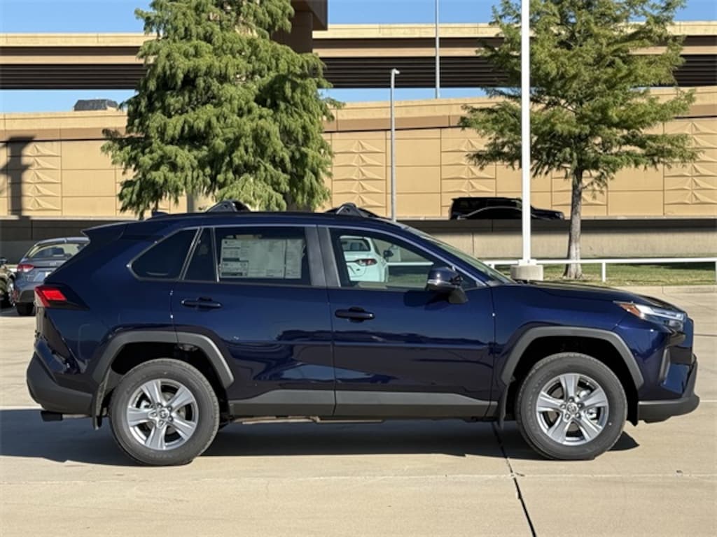 New 2025 Toyota RAV4 Hybrid XLE SUV