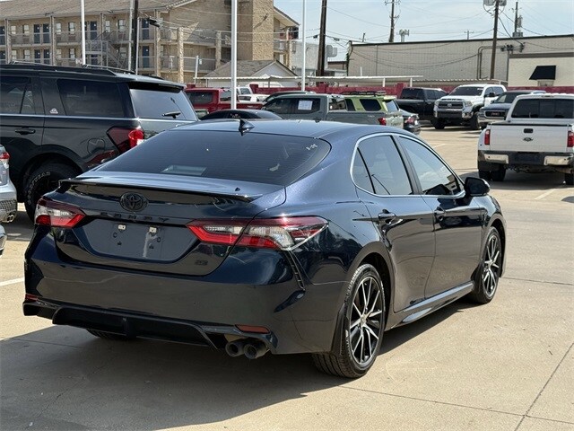 2021 Toyota Camry SE photo 4
