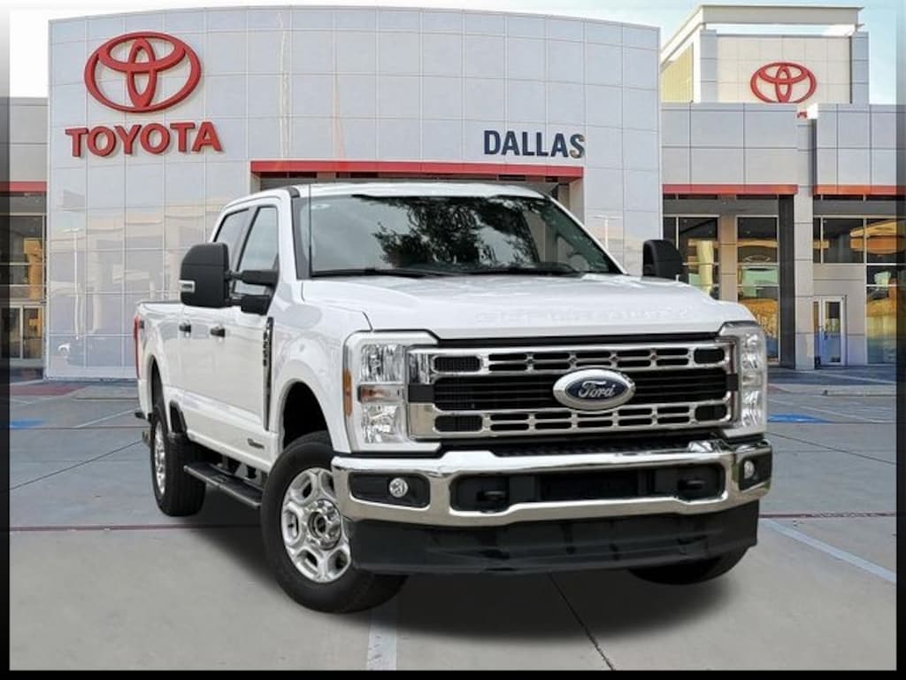 Used 2025 Ford F-250 XLT Truck Crew Cab