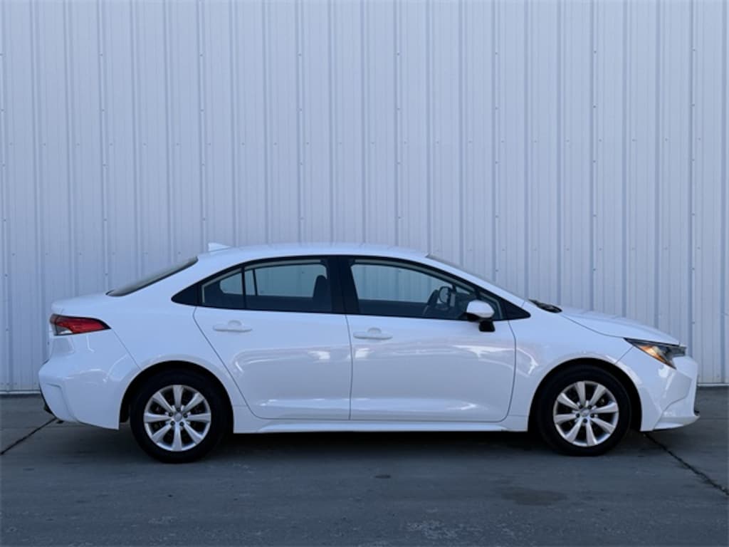 Used 2025 Toyota Corolla LE Sedan