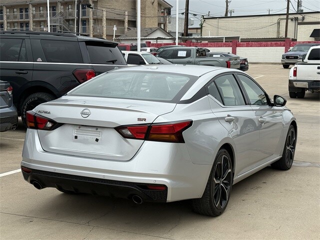 2024 Nissan Altima 2.5 SR photo 2