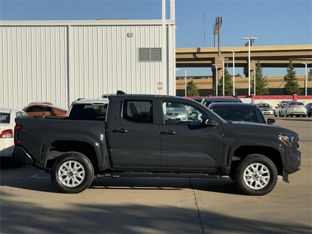 Used 2025 Toyota Tacoma SR Truck Double Cab