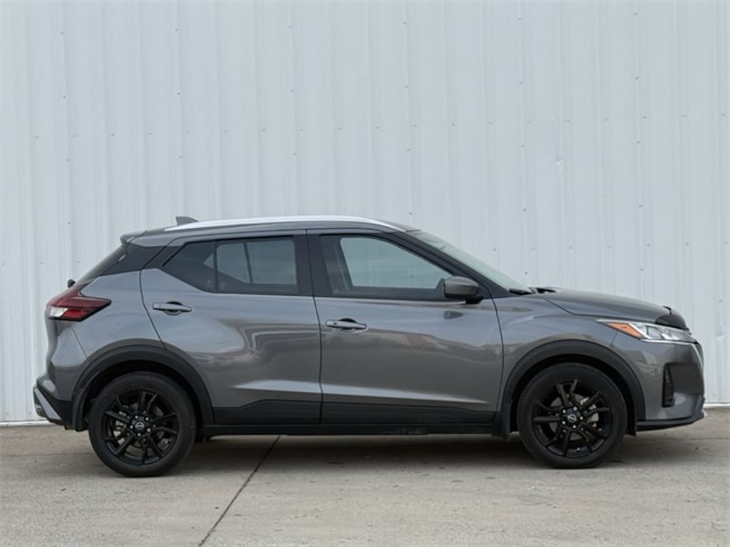 Used 2023 Nissan Kicks SV SUV