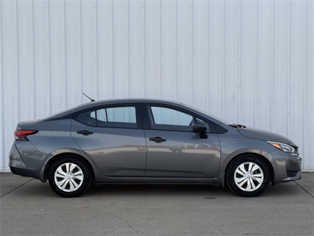 Used 2025 Nissan Versa 1.6 S Sedan
