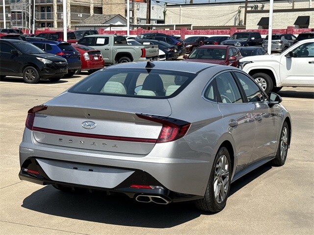 2023 Hyundai Sonata SEL photo 3