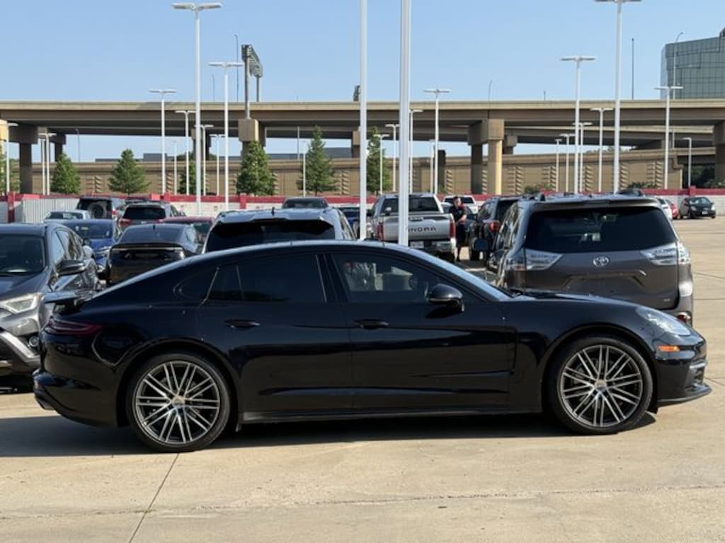 Used 2017 Porsche Panamera 4 Sedan