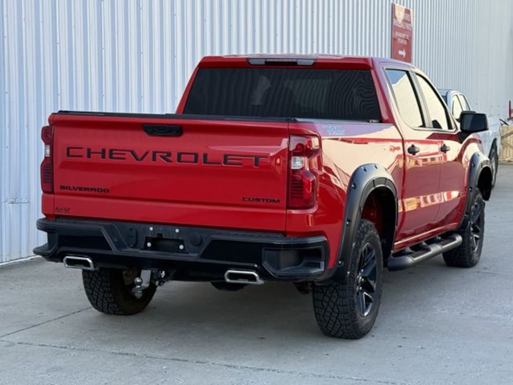 Used 2025 Chevrolet Silverado 1500 Custom Trail Boss Truck Crew Cab