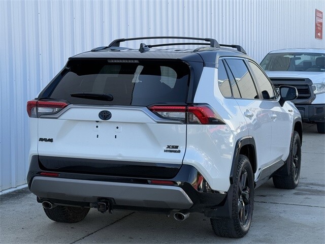 2021 Toyota RAV4 Hybrid XSE photo 3