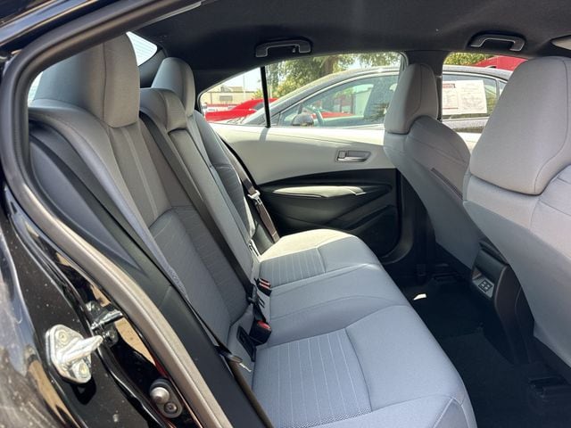 2025 Toyota Corolla SE - Photo 29
