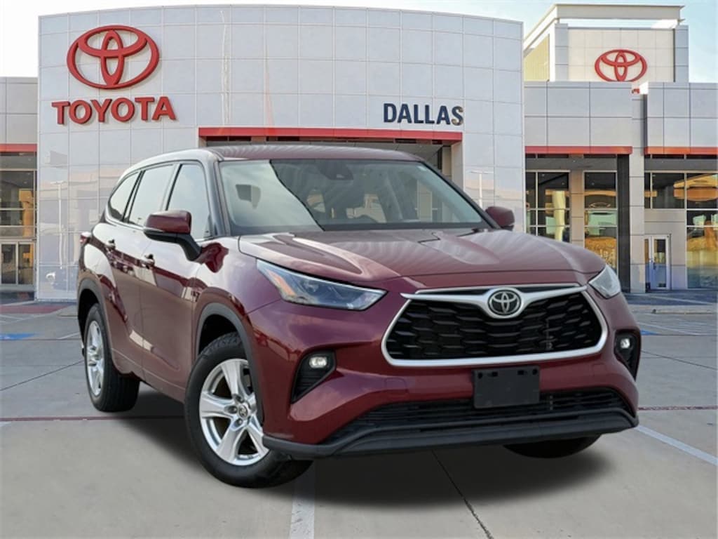 Used 2022 Toyota Highlander LE SUV
