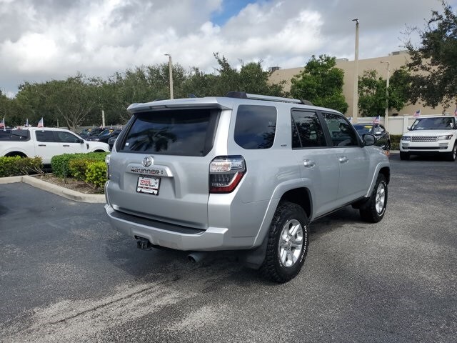 2021 Toyota 4Runner SR5 photo 3