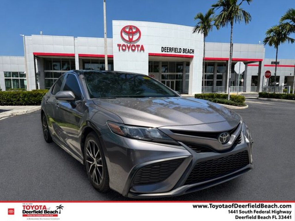 Used 2023 Toyota Camry SE Sedan