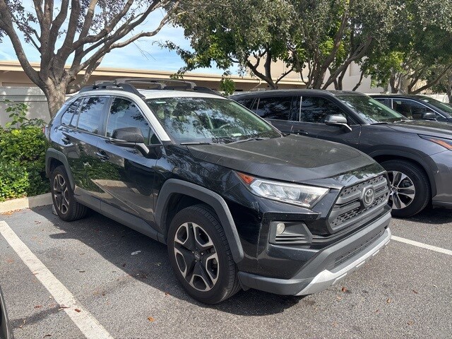 2020 Toyota RAV4 Adventure photo 2