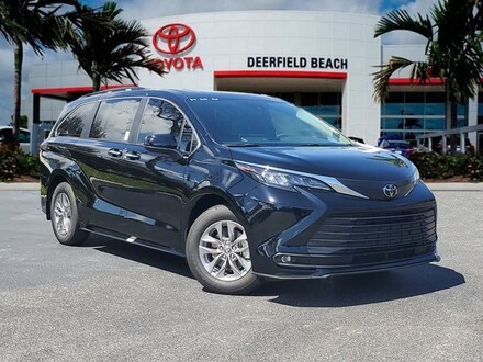 2026 Toyota Sienna XLE 8 Passenger Van Passenger Van