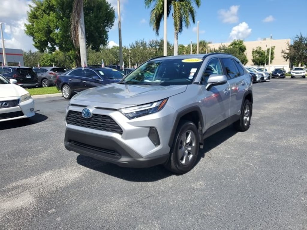 Used 2024 Toyota RAV4 Hybrid XLE SUV
